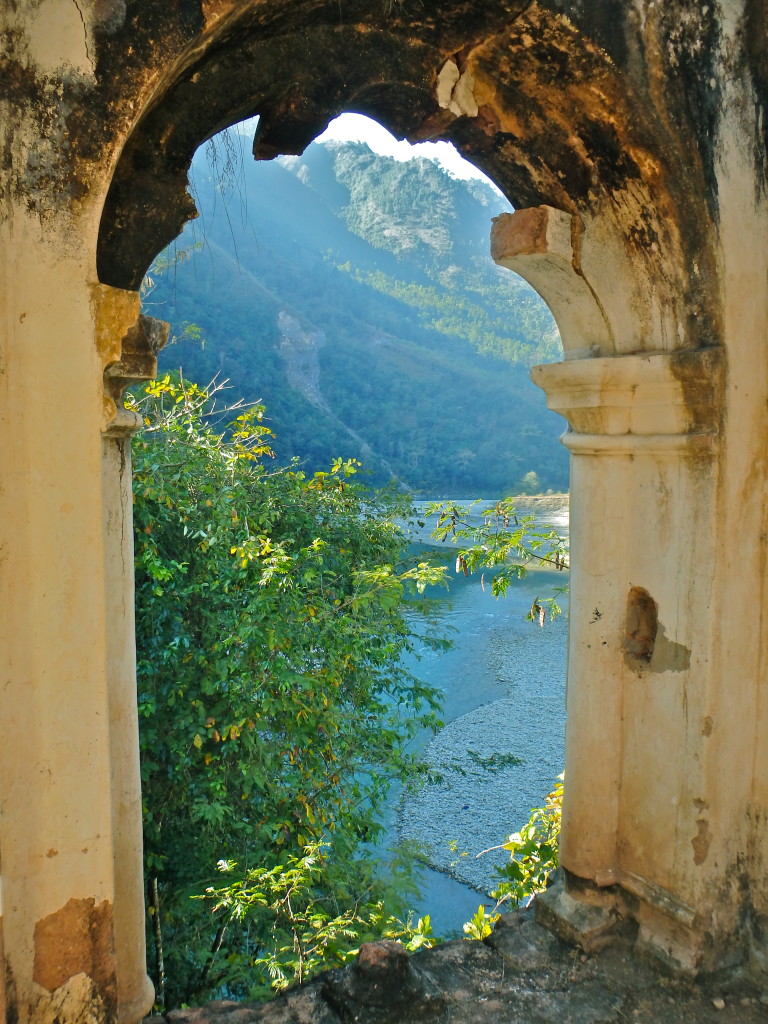 visit to Ranighat palace in Tansen, Nepal day hikes in nepal where can you hike in nepal