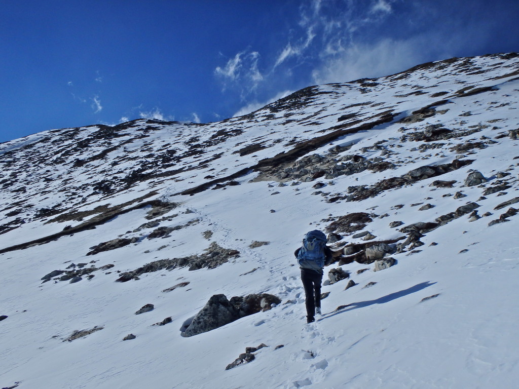 Climbing to Kyangin Ri, Langtang Valley Trek, Nepal best trails in nepal for beginners where to trek in nepal 4 day treks in nepal moderate difficulty treks in nepal