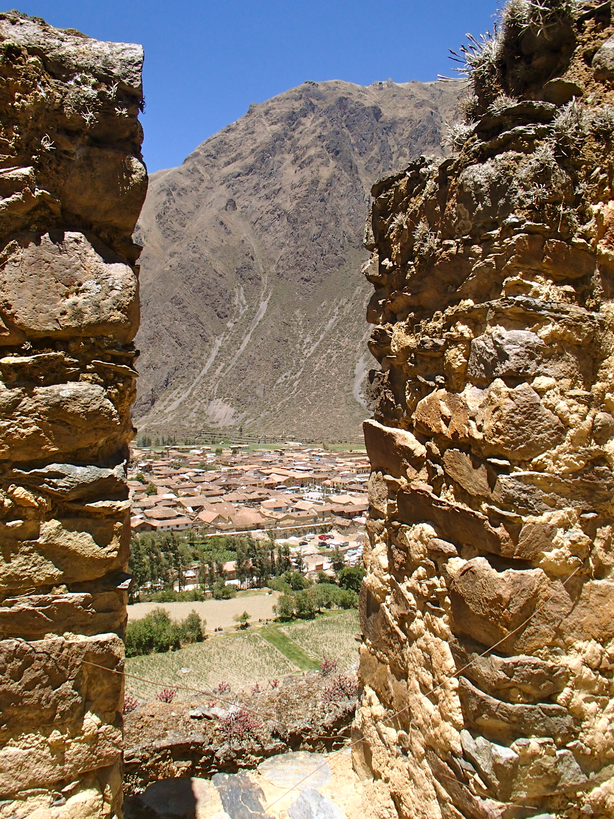 archological site Ollantaytambo, inca ruin sites in peru