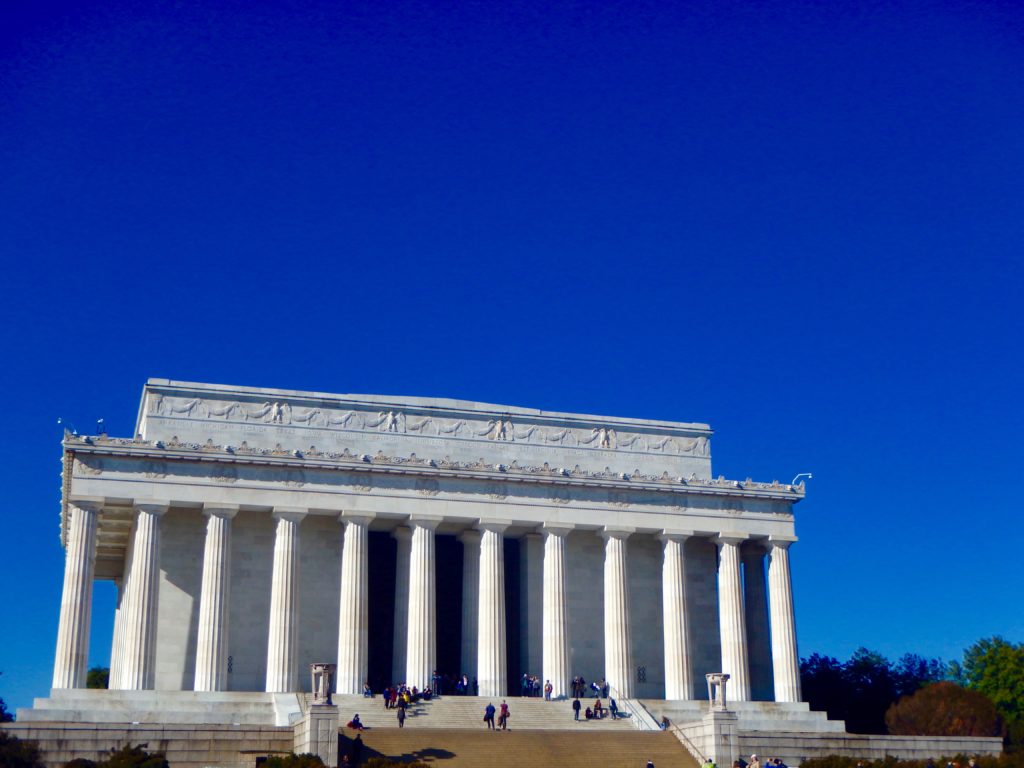 lincoln memorial in Washington DC best memorials on the national mall travel blog