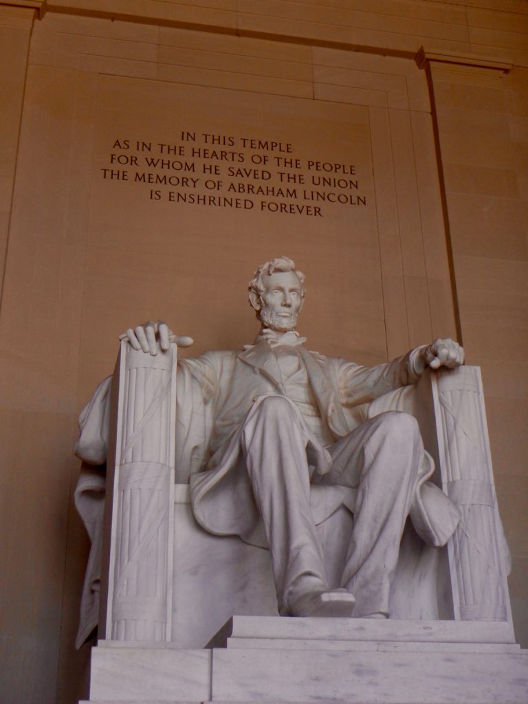 lincoln memorial washington DC national mall best places to visit in Washington DC historical attractions in DC