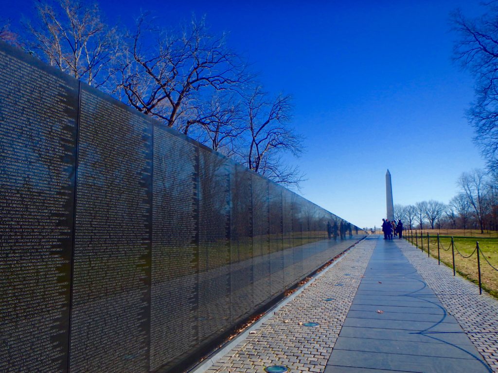 vietnam veterans memorial wall national mall DC washington 