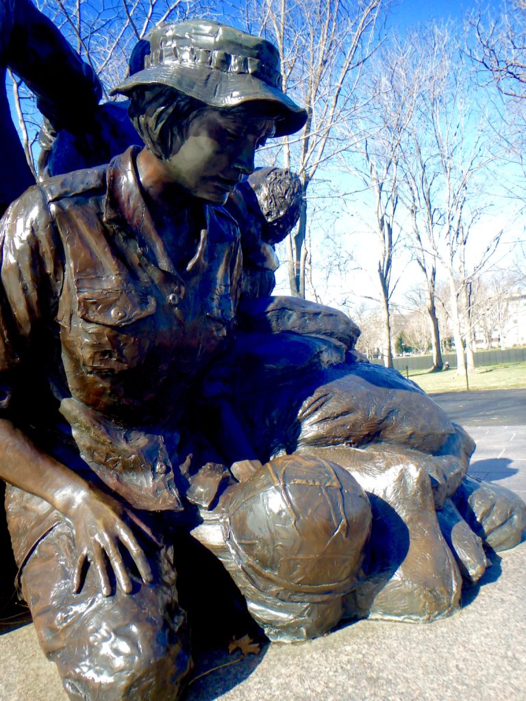 Vietnam women's memorial in washington DC 