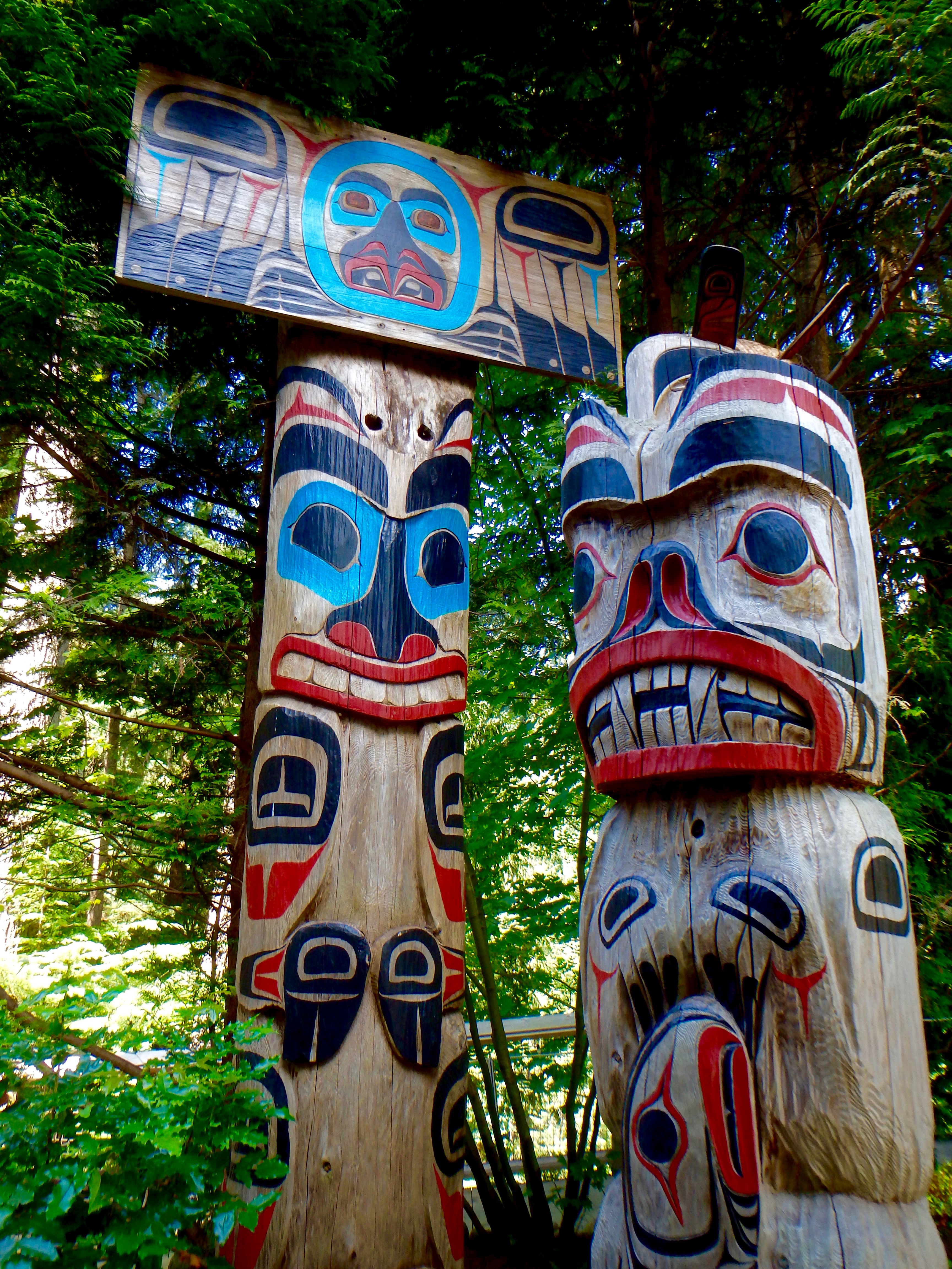 totem poles in north vancouver where to see totems in vancouver