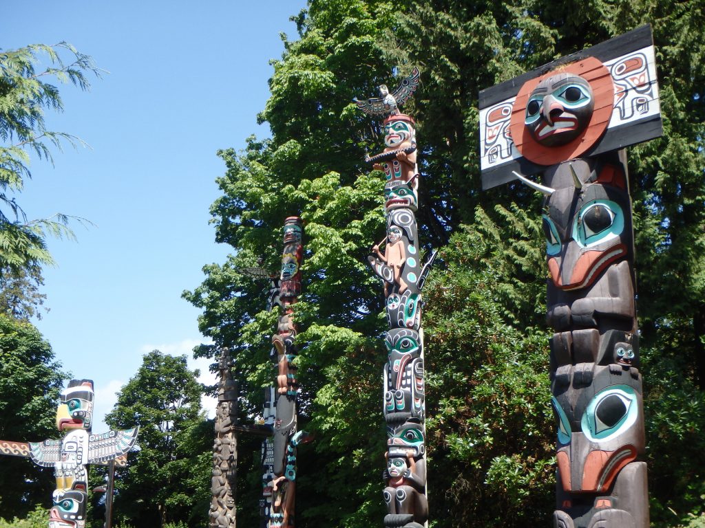 best places to see totems in Vancouver Stanley park attractions